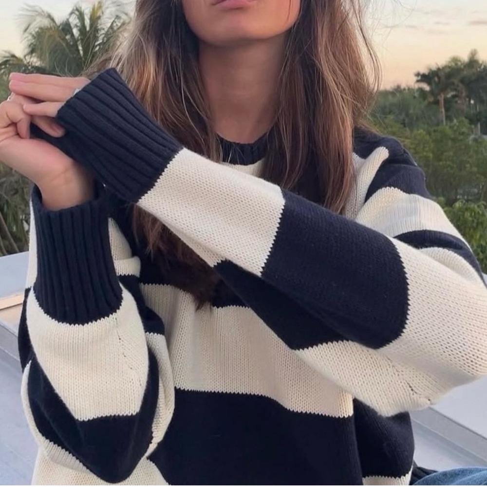 Brandy Melville Brianna Sweater (Cream/Black) - Picture 3 of 5